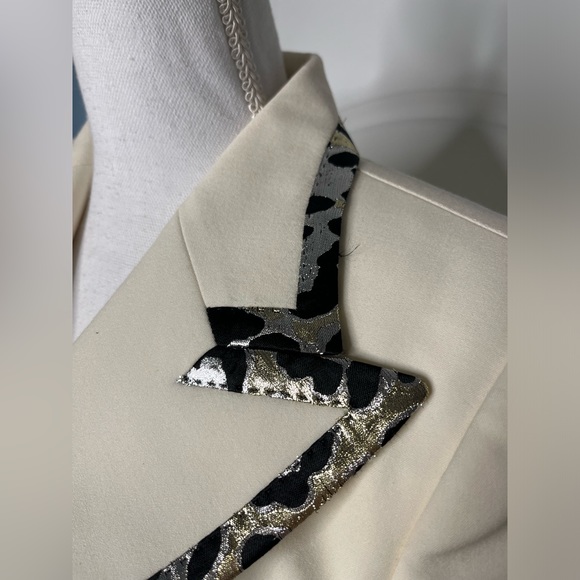 🦋SOLD🦋Dolce and Gabbana Virgin Wool Peacoat - Picture 10 of 13